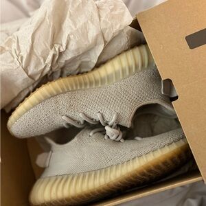 adidas Yeezy Boost 350 V2 Brown/Tan Box